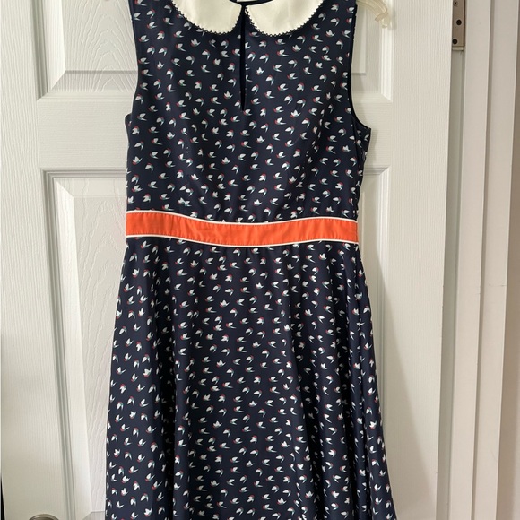 adorable blue and white bird pattern dress hourglass shape medium - Picture 4 of 4